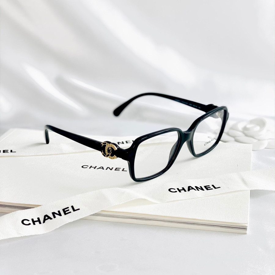 Kính cận Chanel sang chảng , phong cách ✨