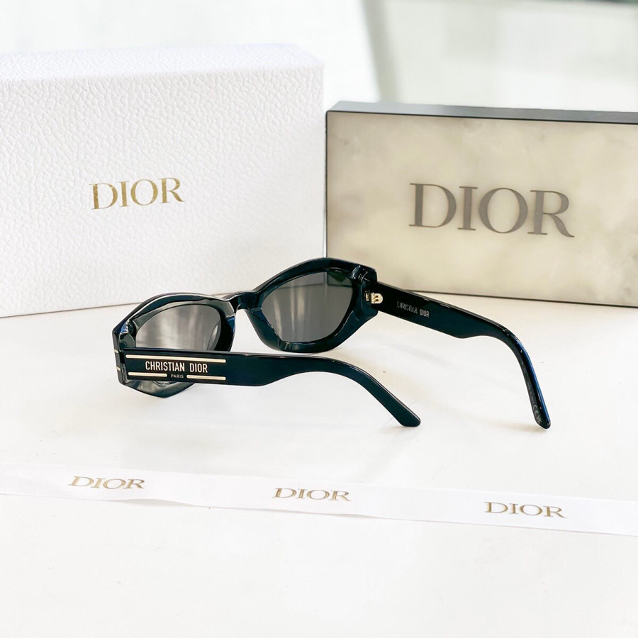 Kính râm Dior new ss 2022 cực chất lôi cuốn ✨