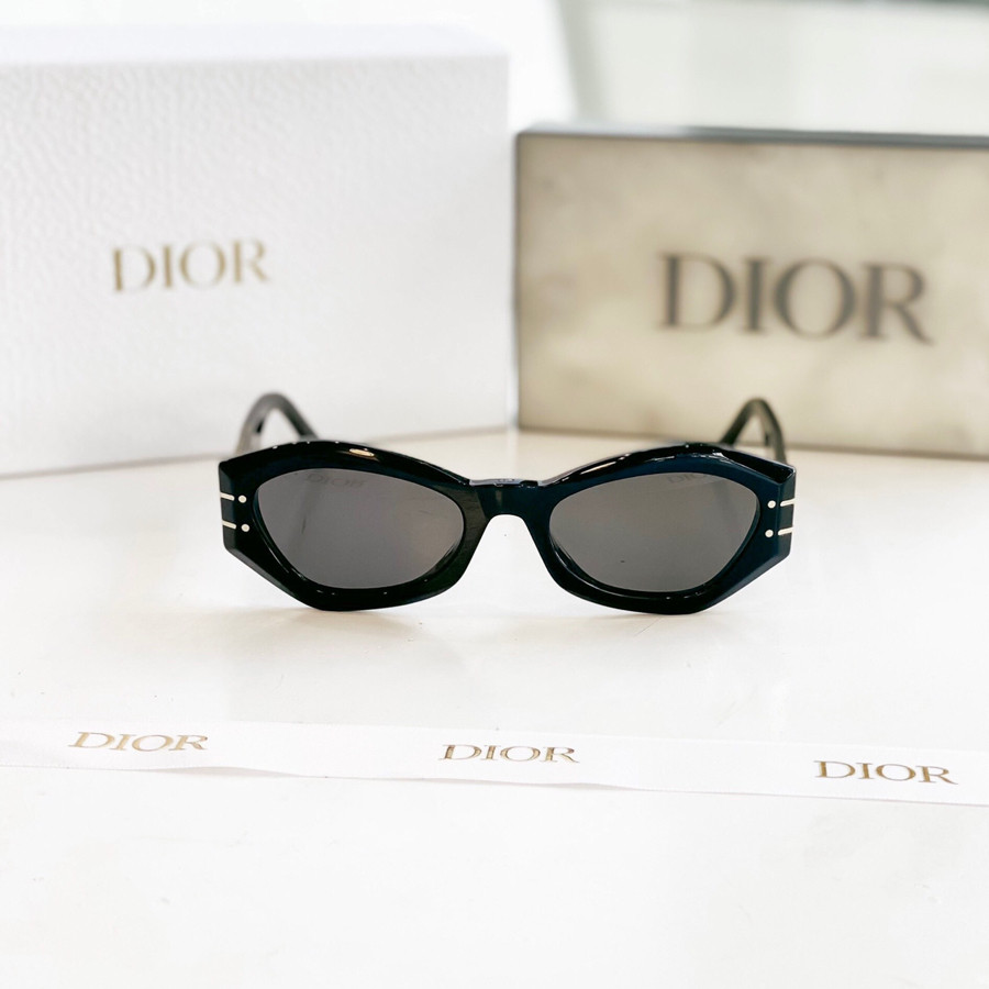 Kính râm Dior new ss 2022 cực chất lôi cuốn ✨