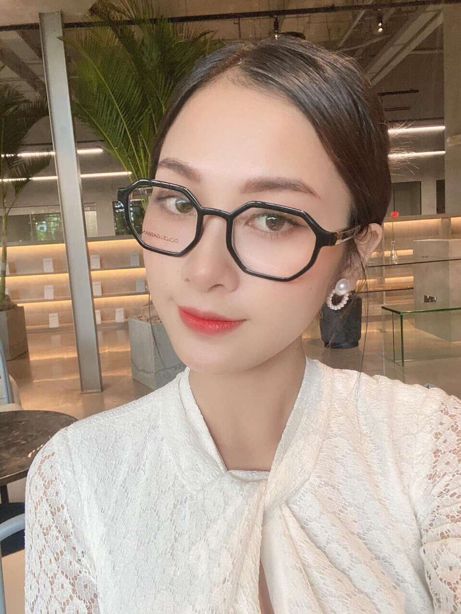 Kính cận Dolce Gabbana thanh lịch ✨