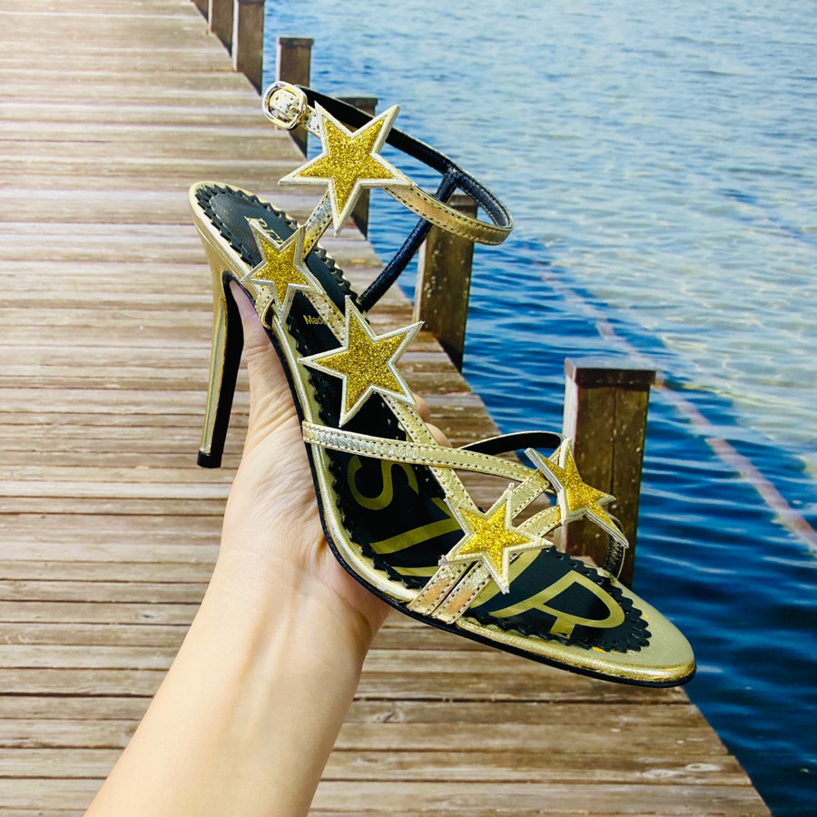Giày Valentino