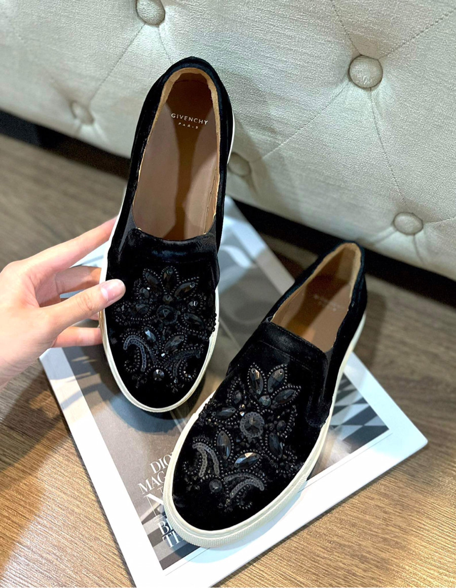 Giày givenchy slipon đen nhung đính đá đen sz 35.5