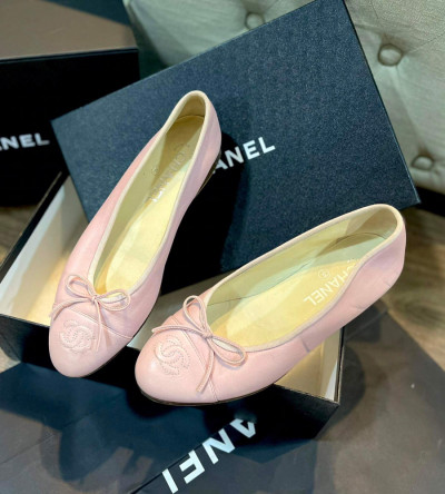 Giày chanel hồng logotheeu sz 37