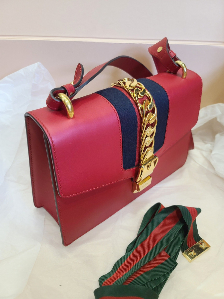 Túi Gucci SYLVIE SMALL RED SHOULDER BAG