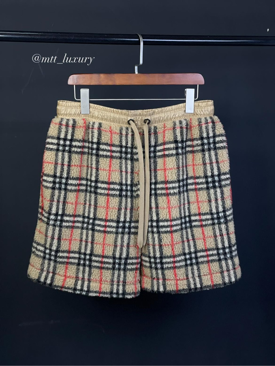 Short Burberry - Tín đồ hàng hiệu