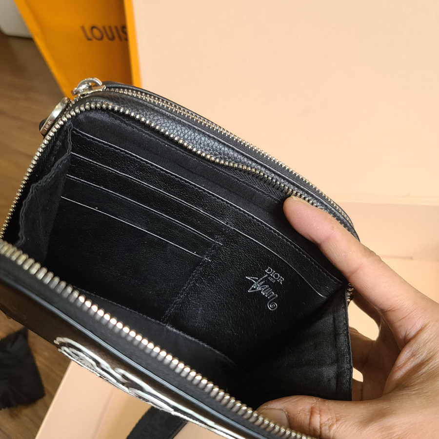 Túi DIOR STUSSY POUCH WITH SHOULDER STRAP