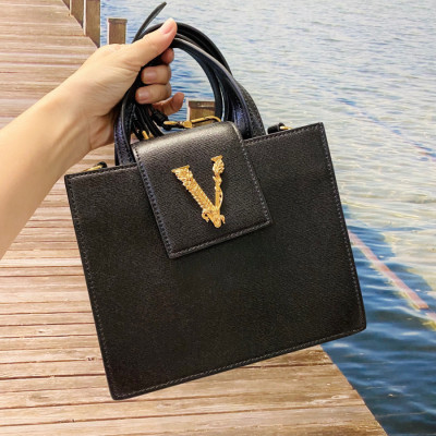 Túi Versace
