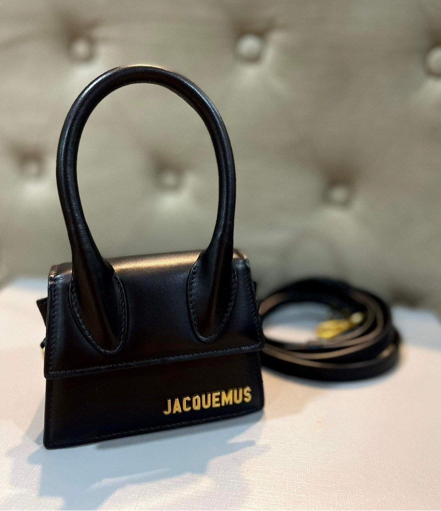 Túi jacquemus màu đen sz 12 kèm dây dust