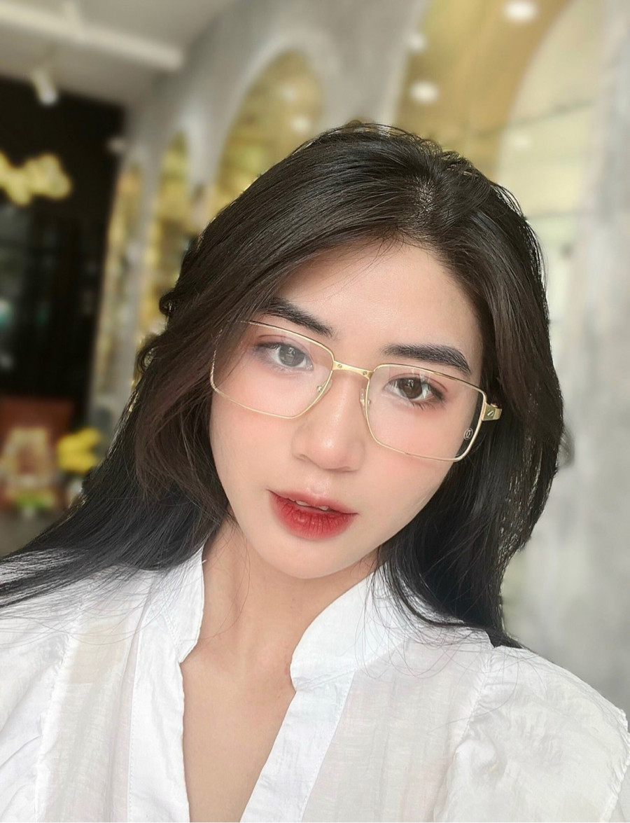 Kính cận Cartier sang trọng, thanh lịch ✨