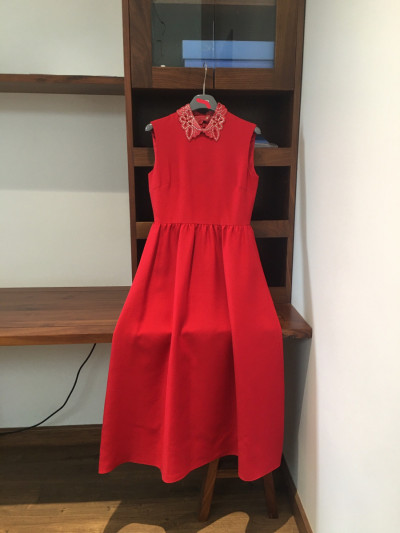 em váy sát nách đỏ dài đẹp nhà  Va lentin o Wool & silk Dress size 38it  Red;  phần cố váy có thể tháo rời được ạ     .