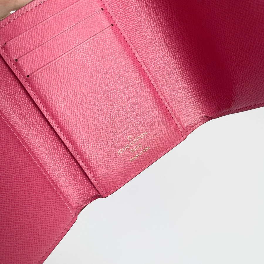 Ví bấm Louis Vuitton màu hồng