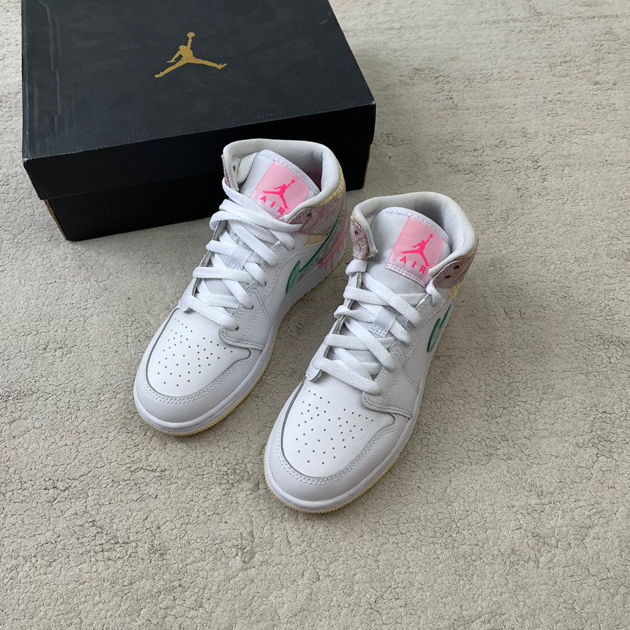 Giày Jordan1 Mid màu kem size 36 NEW