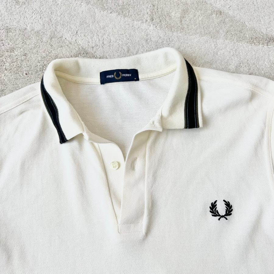 Áo polo Fred Perry size M trắng