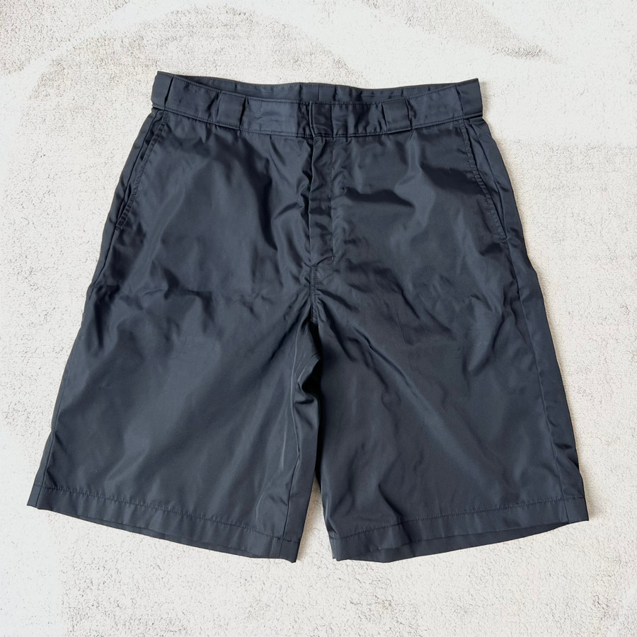 Quần Short Prada size 48