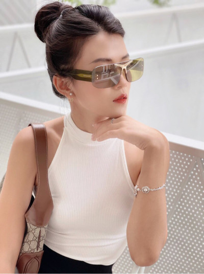 Kính râm Burberry cực chất , thu hút ánh nhìn ✨