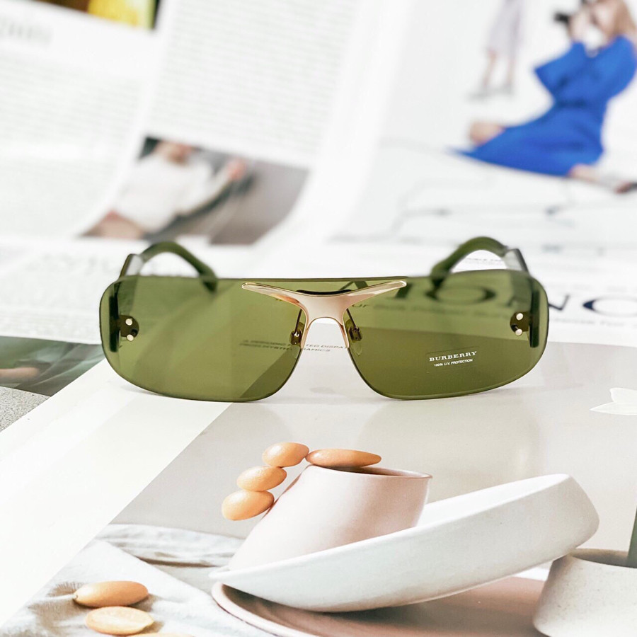Kính râm Burberry cực chất , thu hút ánh nhìn ✨