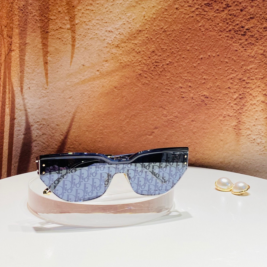 Kính Dior