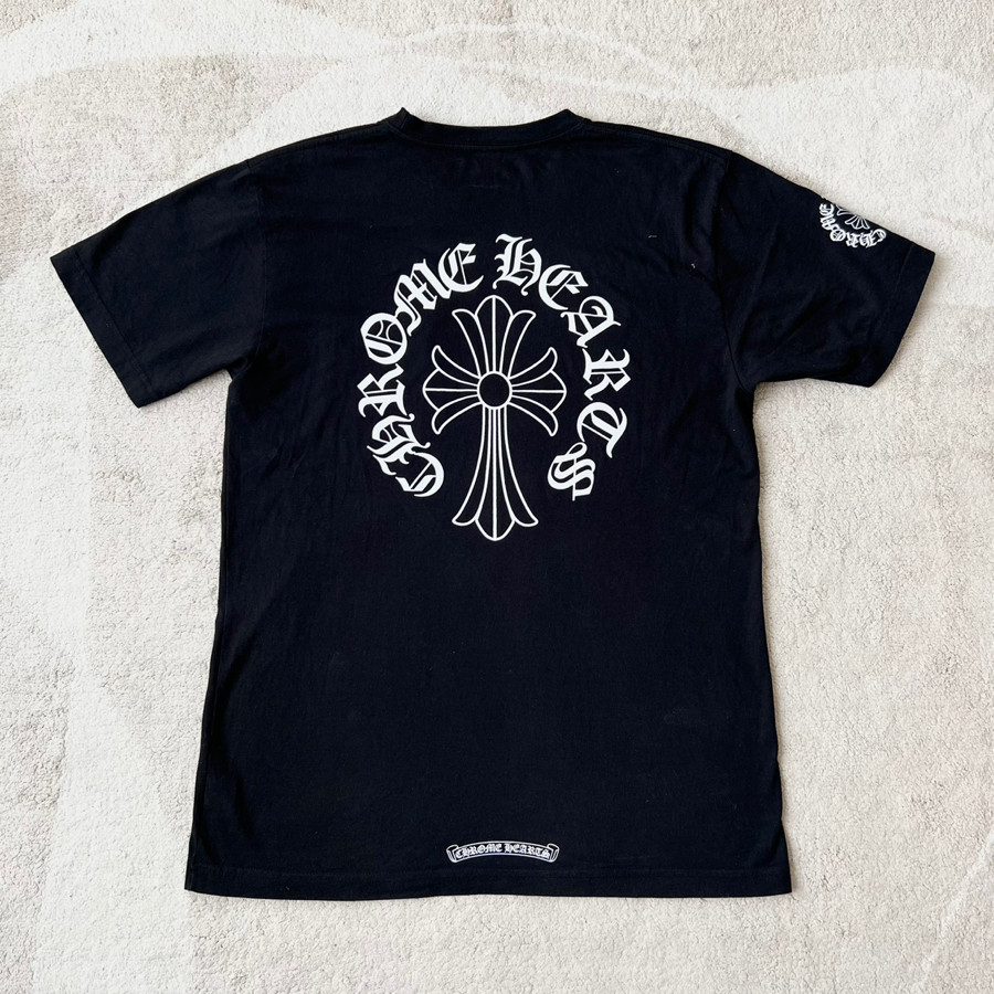 Áo Tee Chrome Hearts đen chữ trắng size L