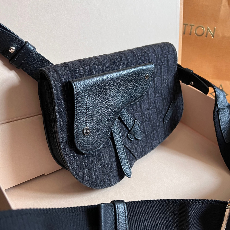 Túi Dior BLACK OBLIQUE JACQUARD SADDLE POUCH