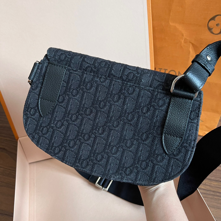 Túi Dior BLACK OBLIQUE JACQUARD SADDLE POUCH