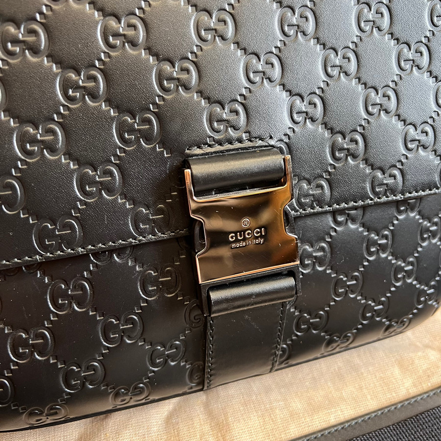 Túi Gucci SIGNATURE LEATHER MESSENGER