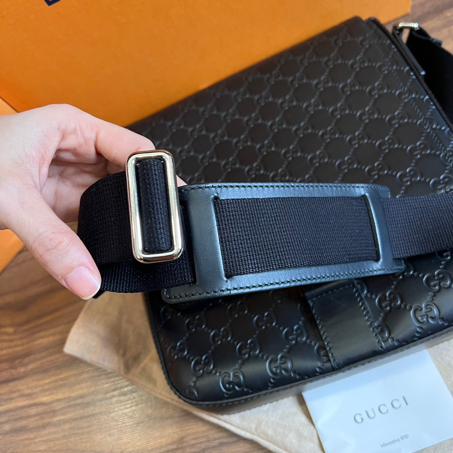 Túi Gucci SIGNATURE LEATHER MESSENGER