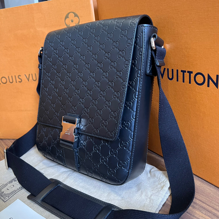 Túi Gucci SIGNATURE LEATHER MESSENGER