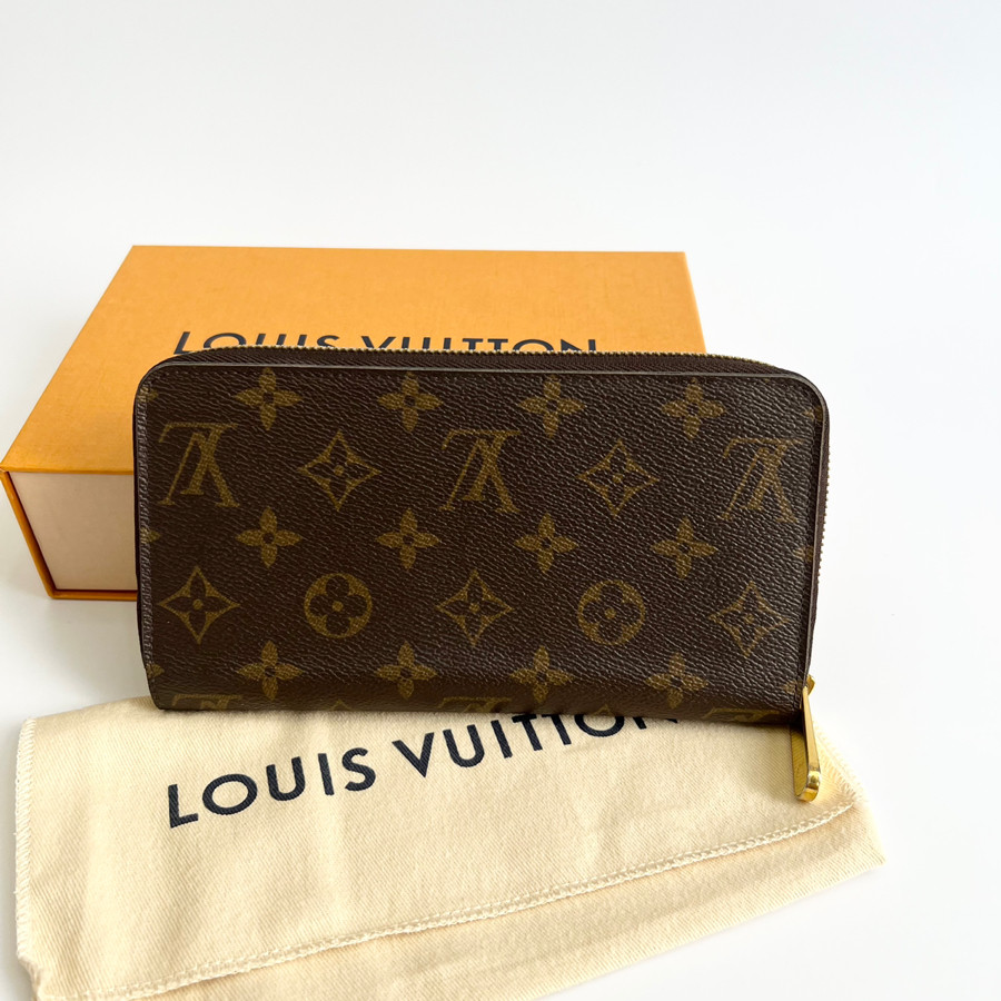 Ví zip Louis Vuitton nâu