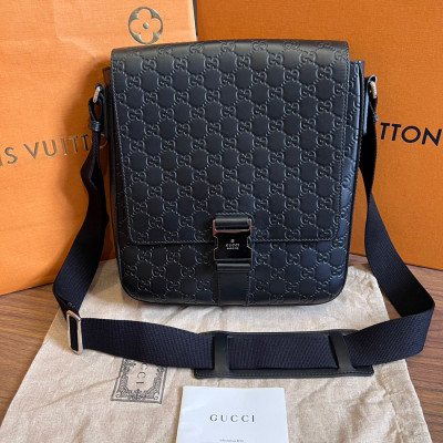 Túi Gucci SIGNATURE LEATHER MESSENGER