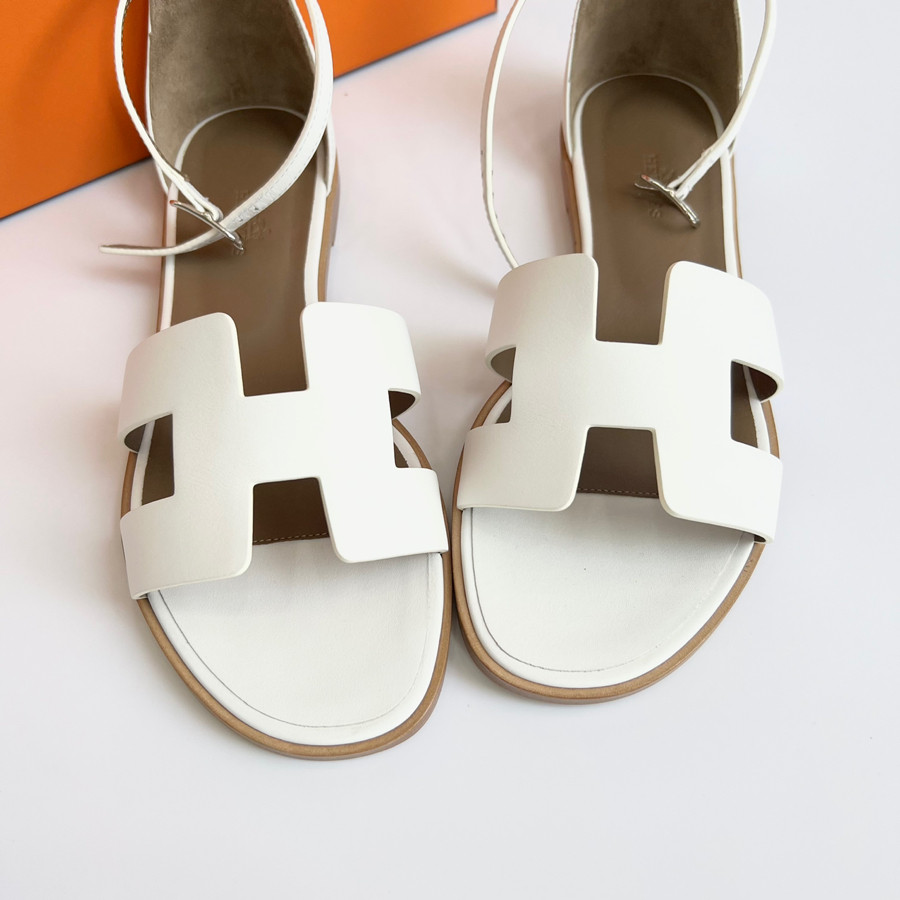 Sandal Hermes trắng size 37