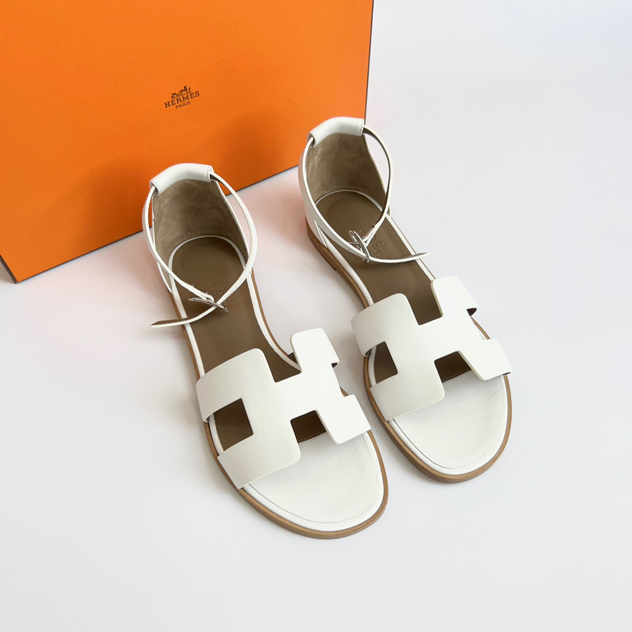 Sandal Hermes trắng size 37