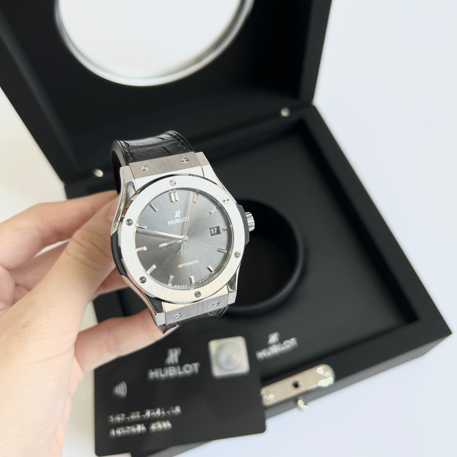 Đồng hồ Hublot Classic Fusion