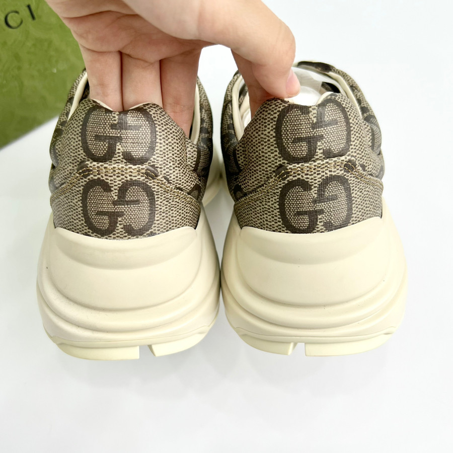 Giày sneaker Gucci Rhyton vân Monogram