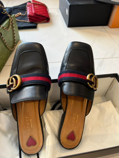 Sục gucci