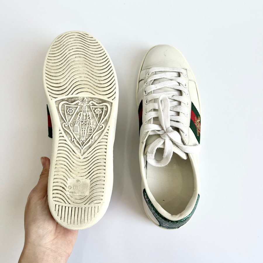 Giày sneaker Gucci ong