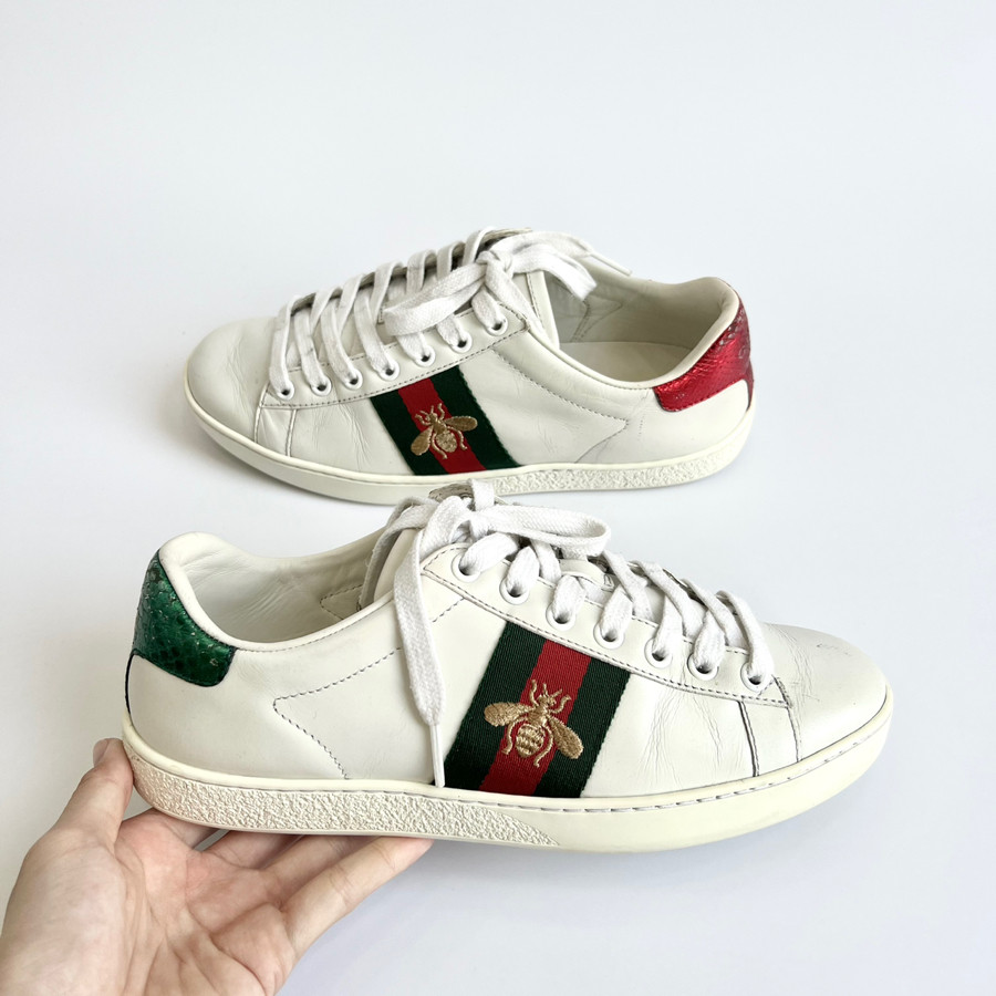 Giày sneaker Gucci ong