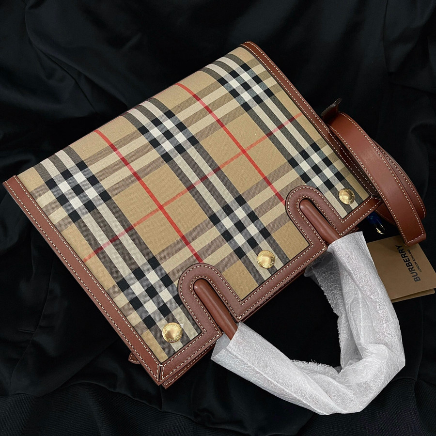 Túi Burberry  title vintage siêu xinh ✨