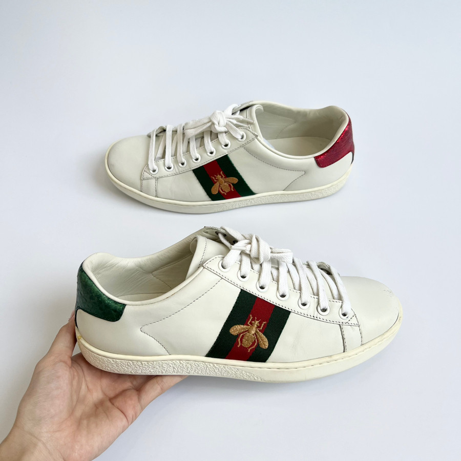 Giày sneaker Gucci ong