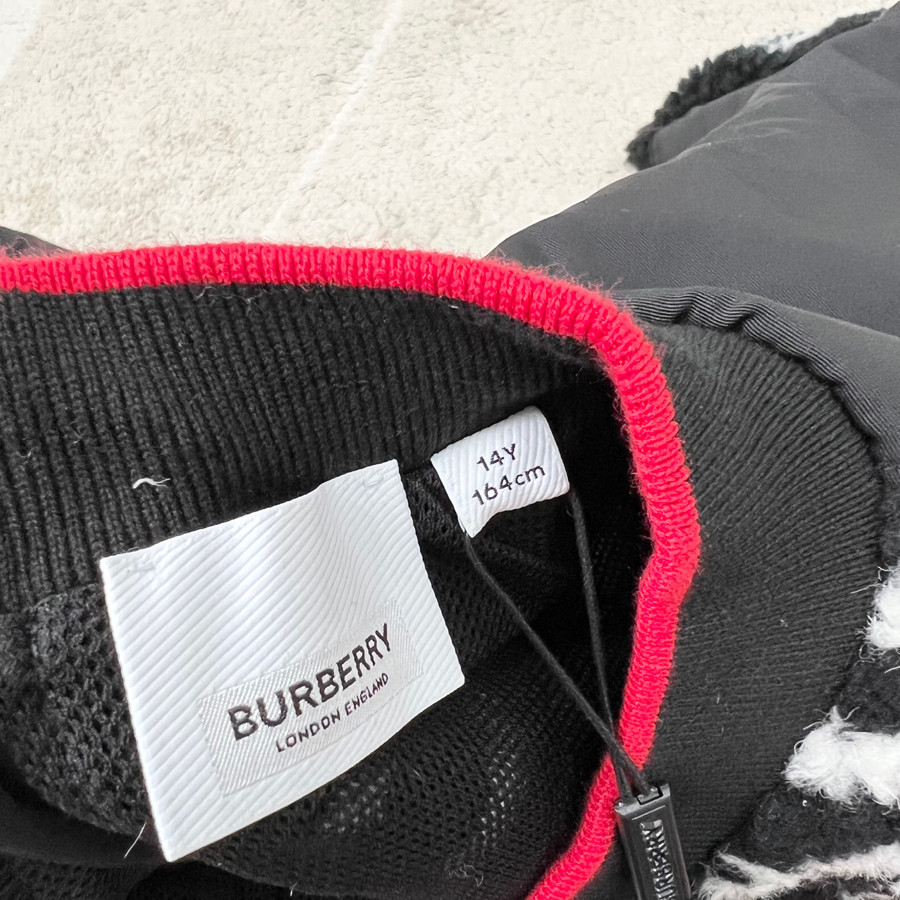 Set quần áo Burberry