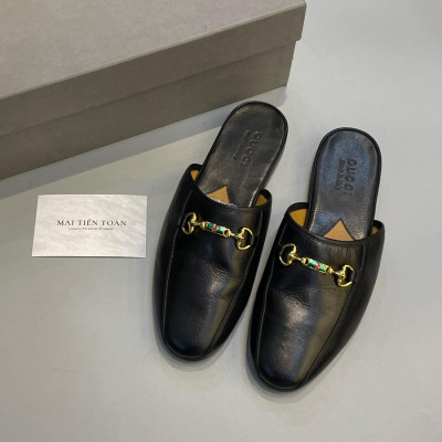 Sục Gucci