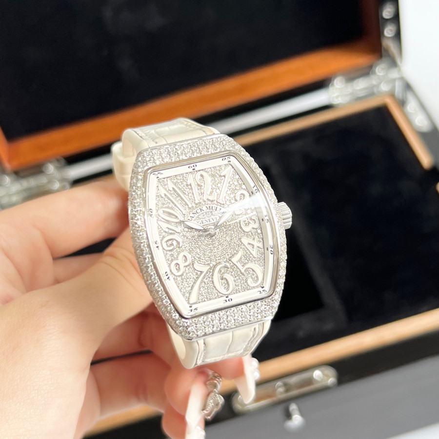 Đồng hồ Franck Muller v32 custom diamond