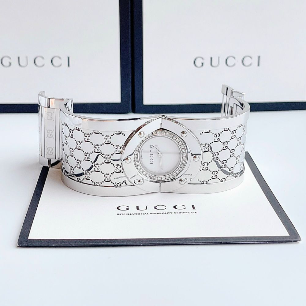 Đồng hồ Gucci Twirl Case mặt trong 23mm