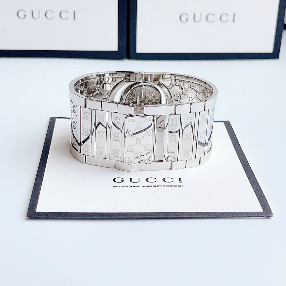 Đồng hồ Gucci Twirl Case mặt trong 23mm