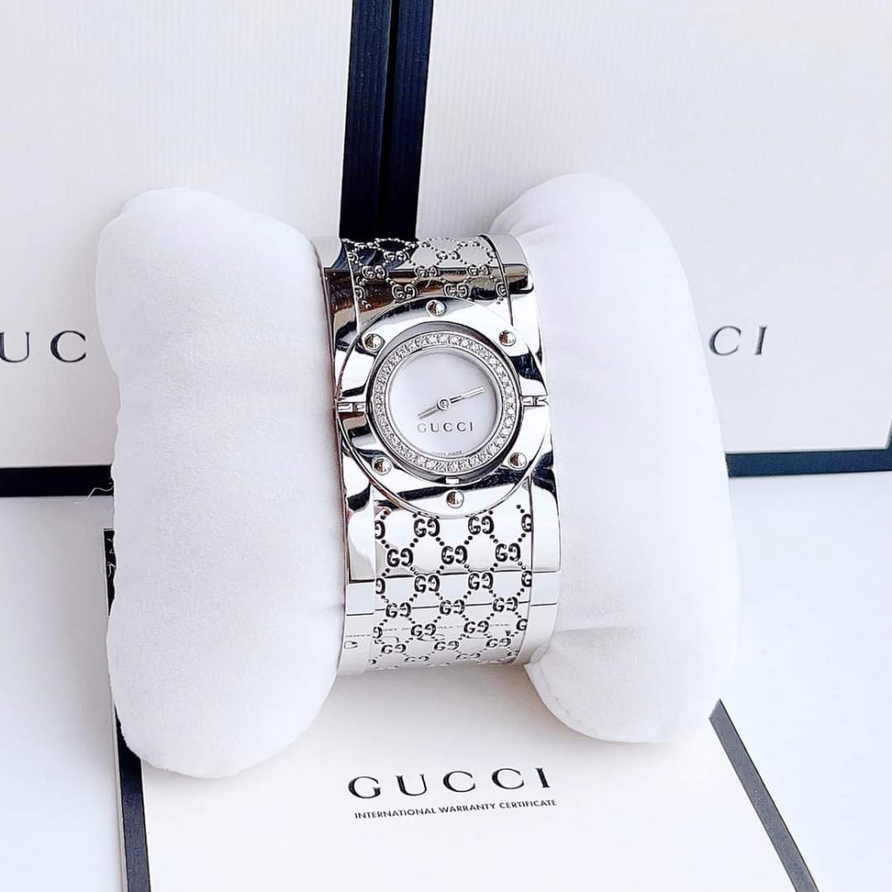 Đồng hồ Gucci Twirl Case mặt trong 23mm