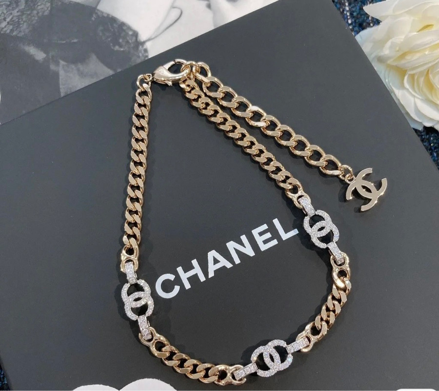 Vòng cổ Chocker Chanel 22S Sang Chảnh