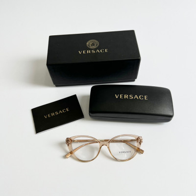 Mắt kính Versace