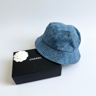 Bucket Hat Chanel xanh