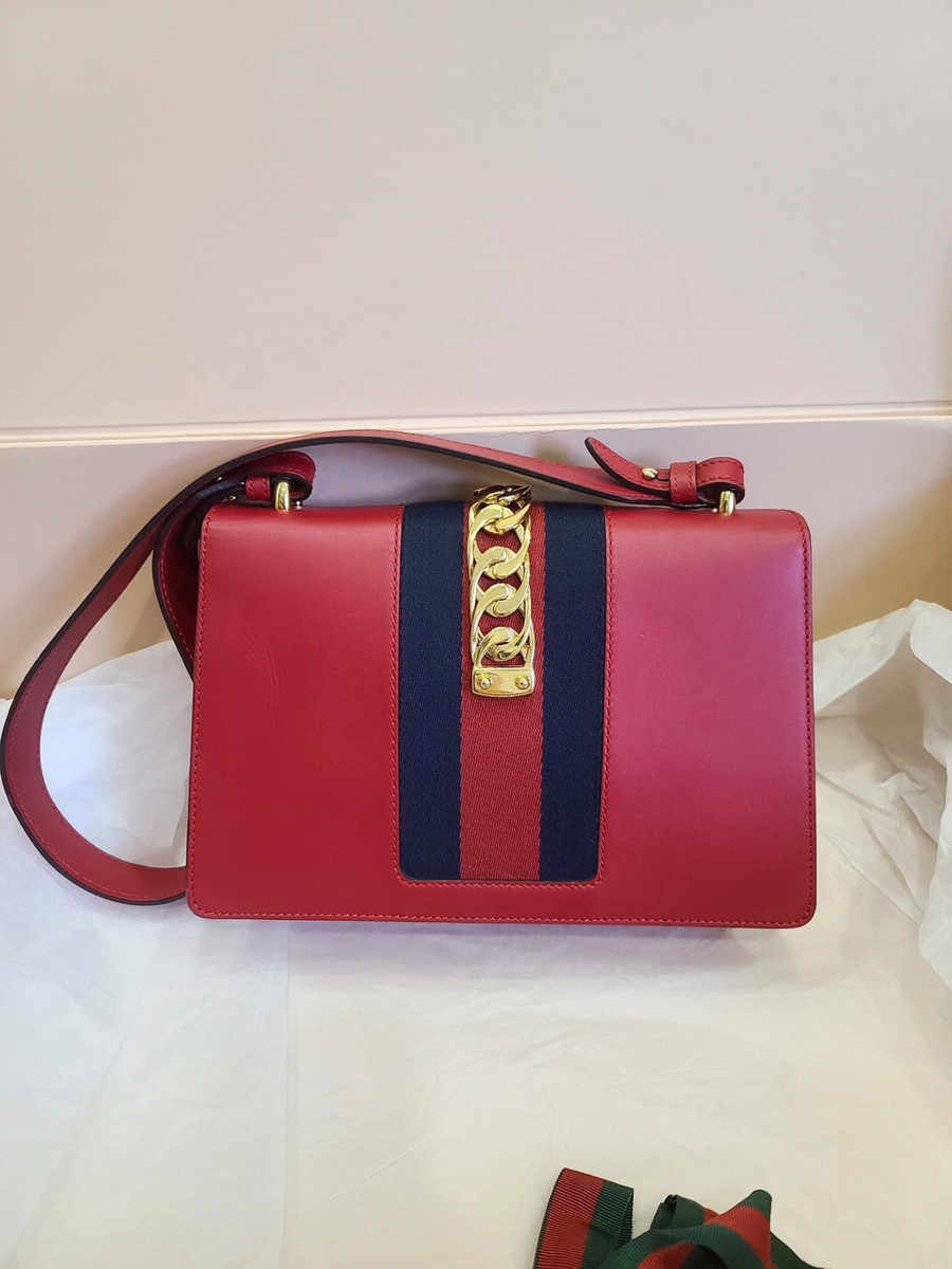 Túi Gucci Sylvie Small Likenew 99%