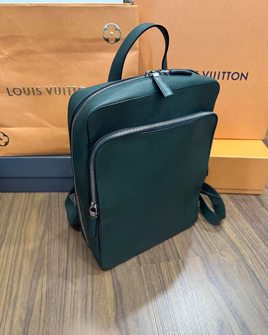 Prada Slim Backpack Likenew 99%