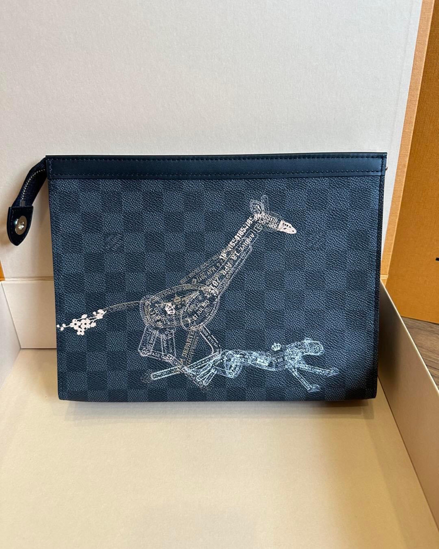 Clutch LV Voyage MM New Fullbox
